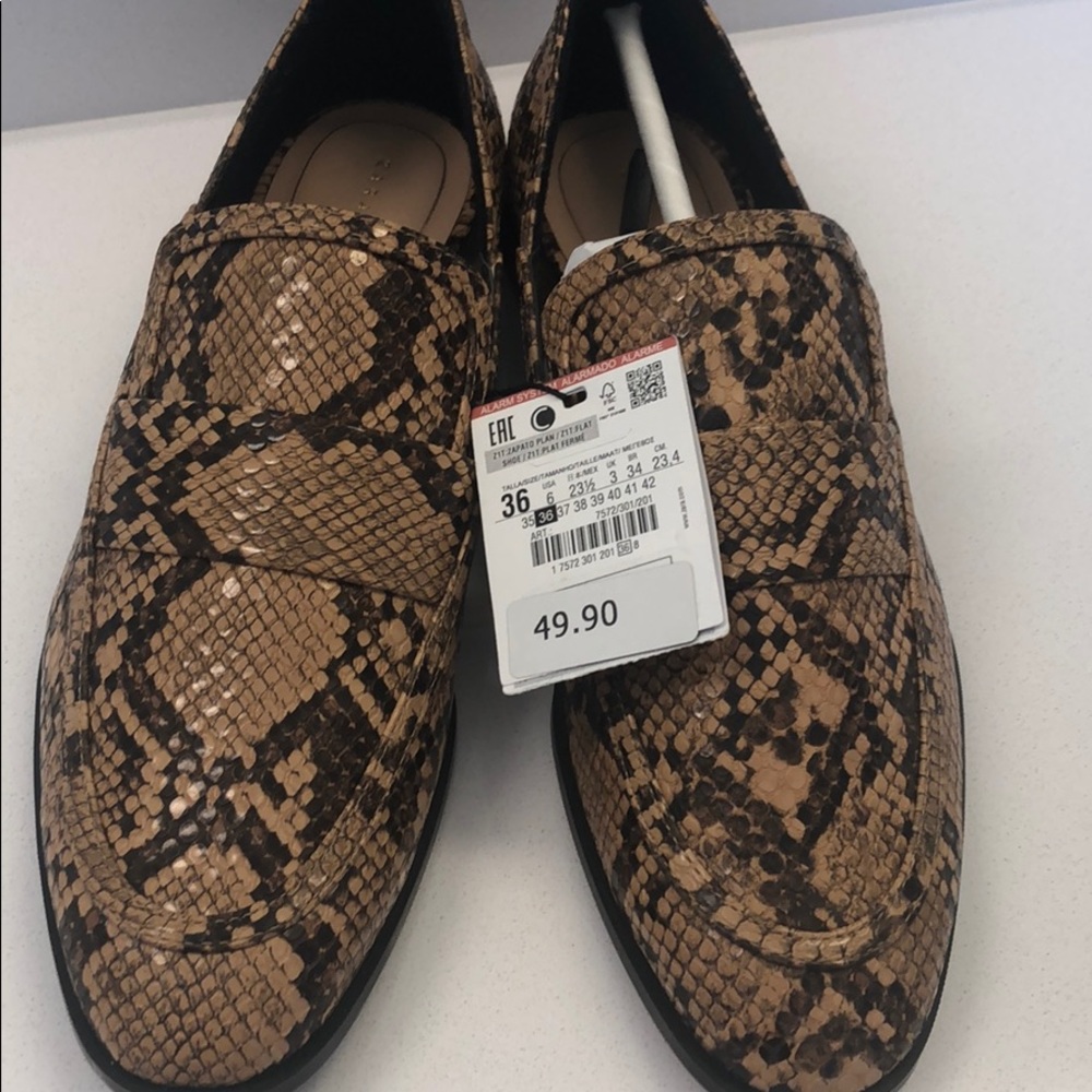 Zara flats